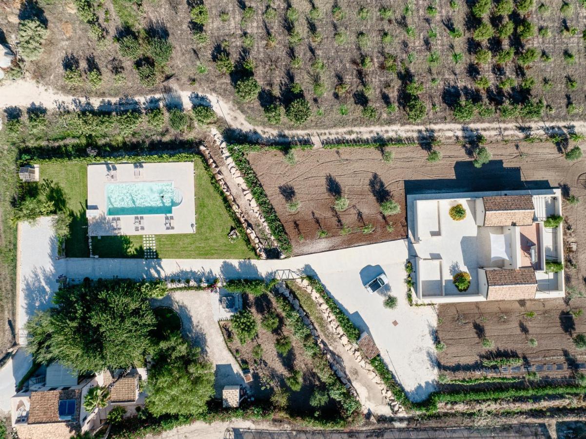 Baglio Il Gelso E L'Ulivo Appartamento Il Carrubo Reitani Bagian luar foto